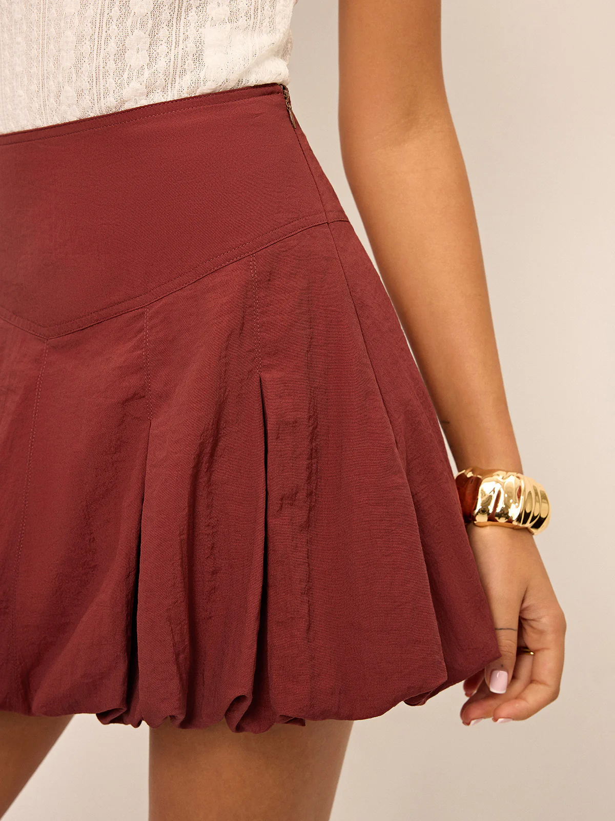 Mid-Waisted Pleated Bubble Hem Mini Skirt - Wholesalesil
