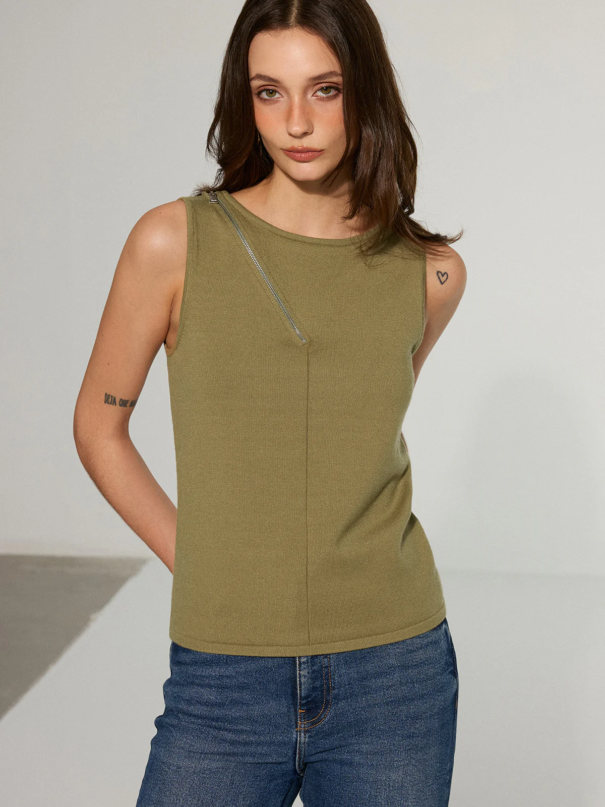 Asymmetric Zipper Sleeveless Top - Wholesalesil