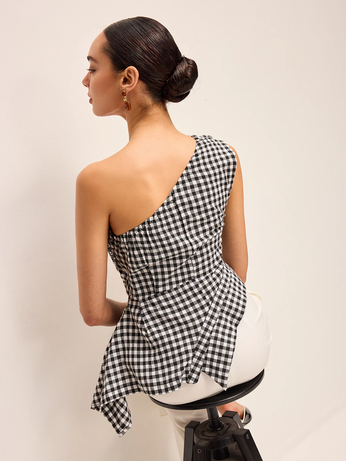 Asymmetrical Checkered One-Shoulder Tank Top - Wholesalesil