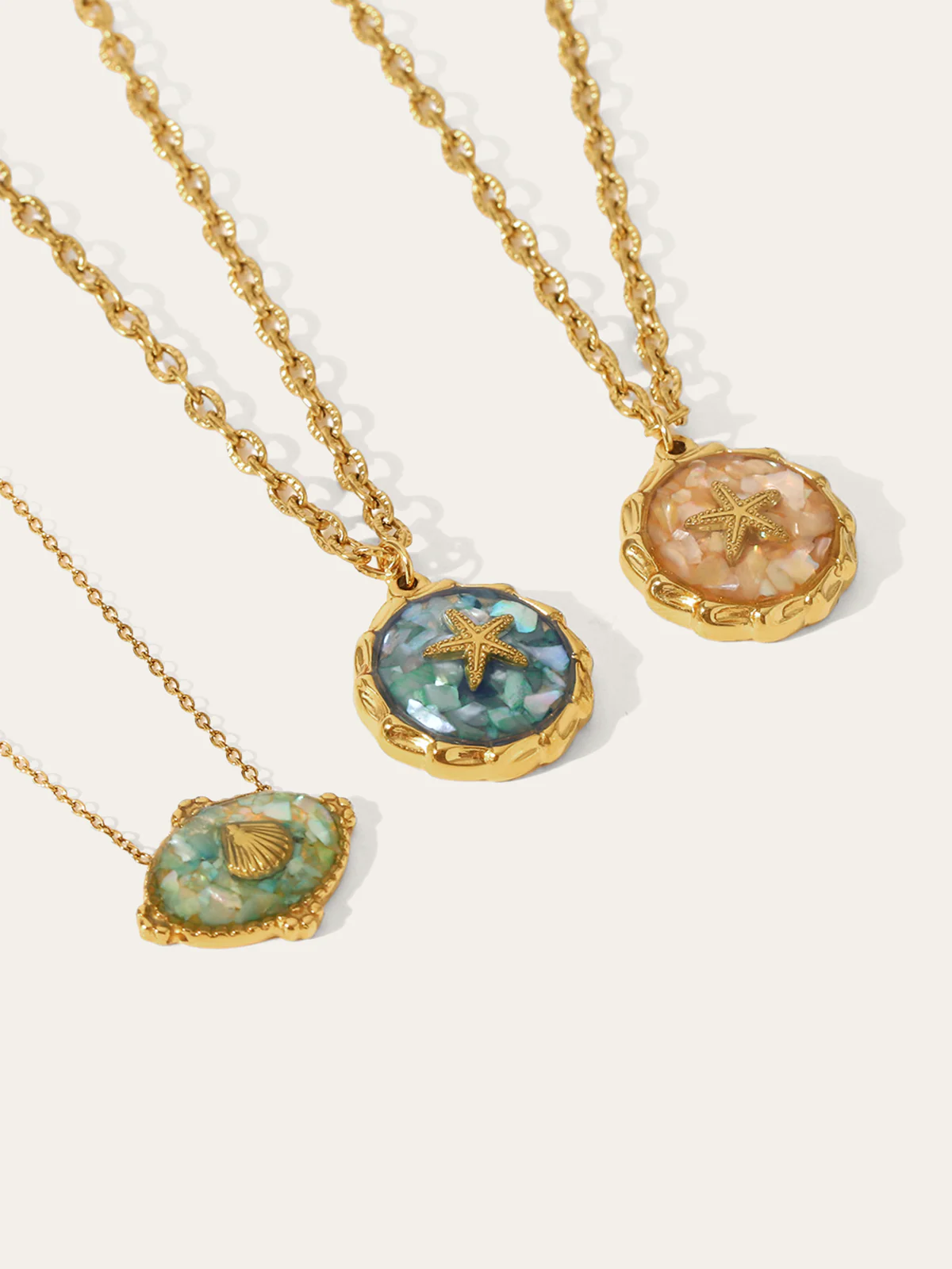 Golden Starfish Pendant Necklace - Wholesalesil