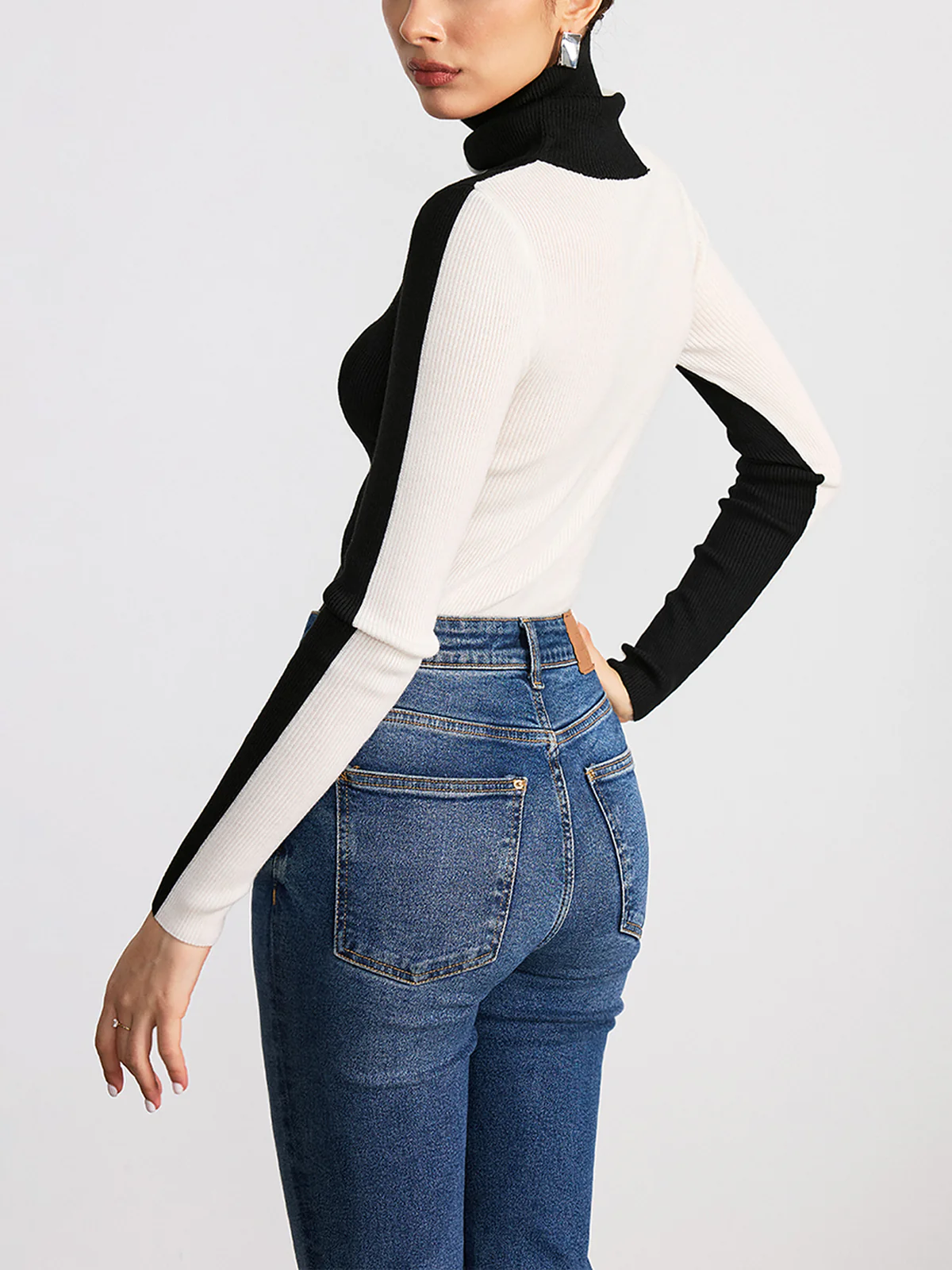 Color-Block Turtleneck Ribbed Knit Top - Wholesalesil