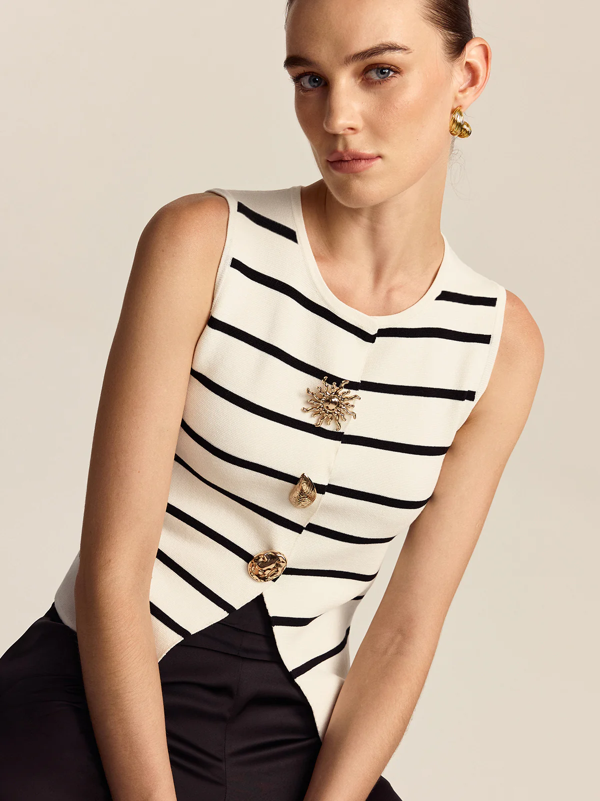 Striped Metal Button Sleeveless Sweater Vest - Wholesalesil