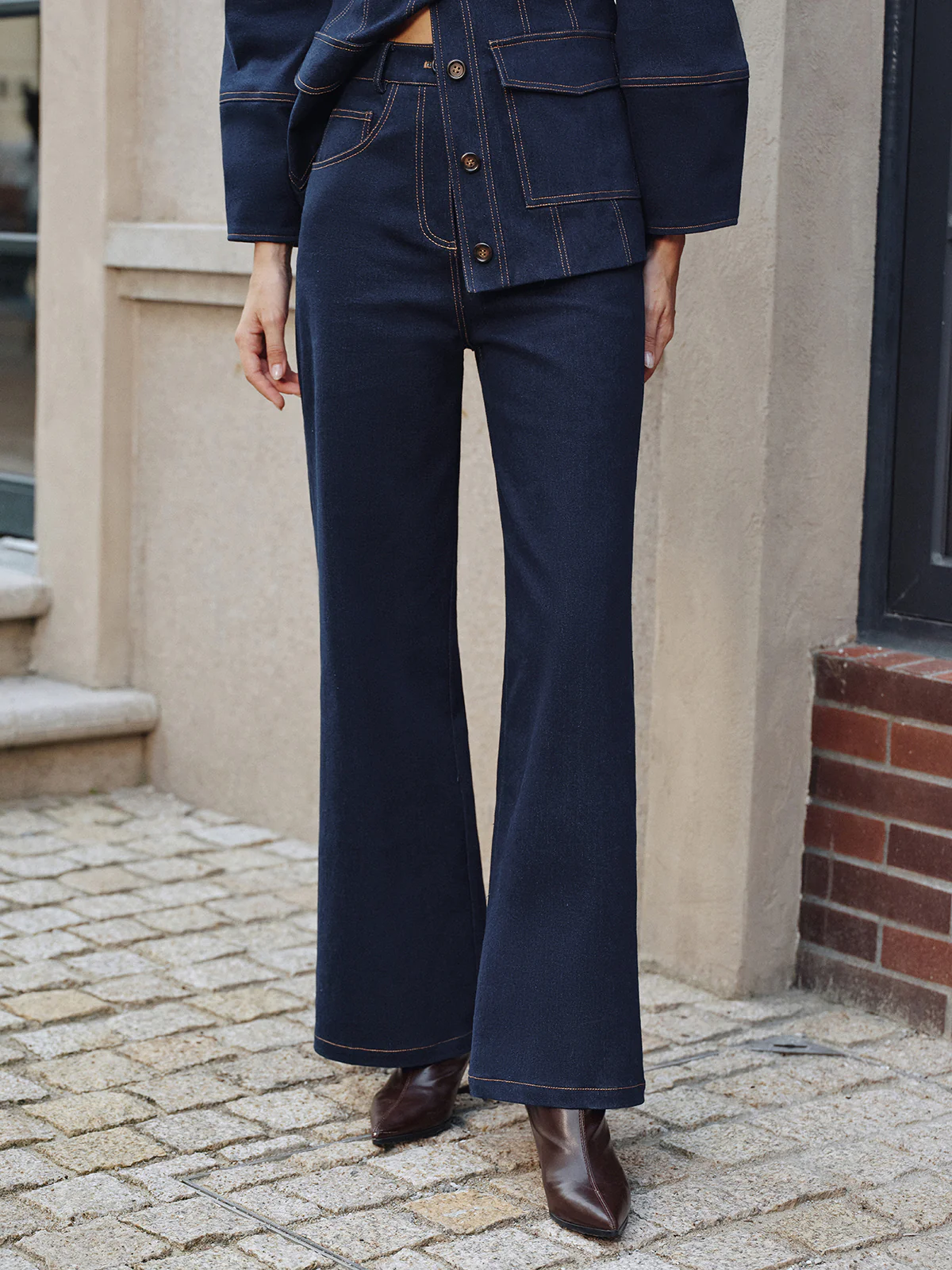 High-Waisted Straight-Leg Jeans - Wholesalesil