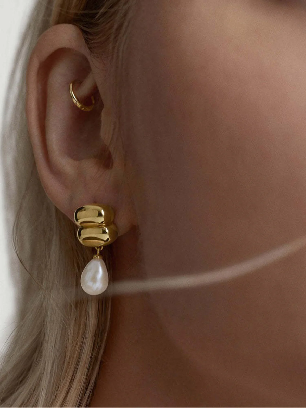 Teardrop Pearl Double-Dome Drop Earrings - Wholesalesil
