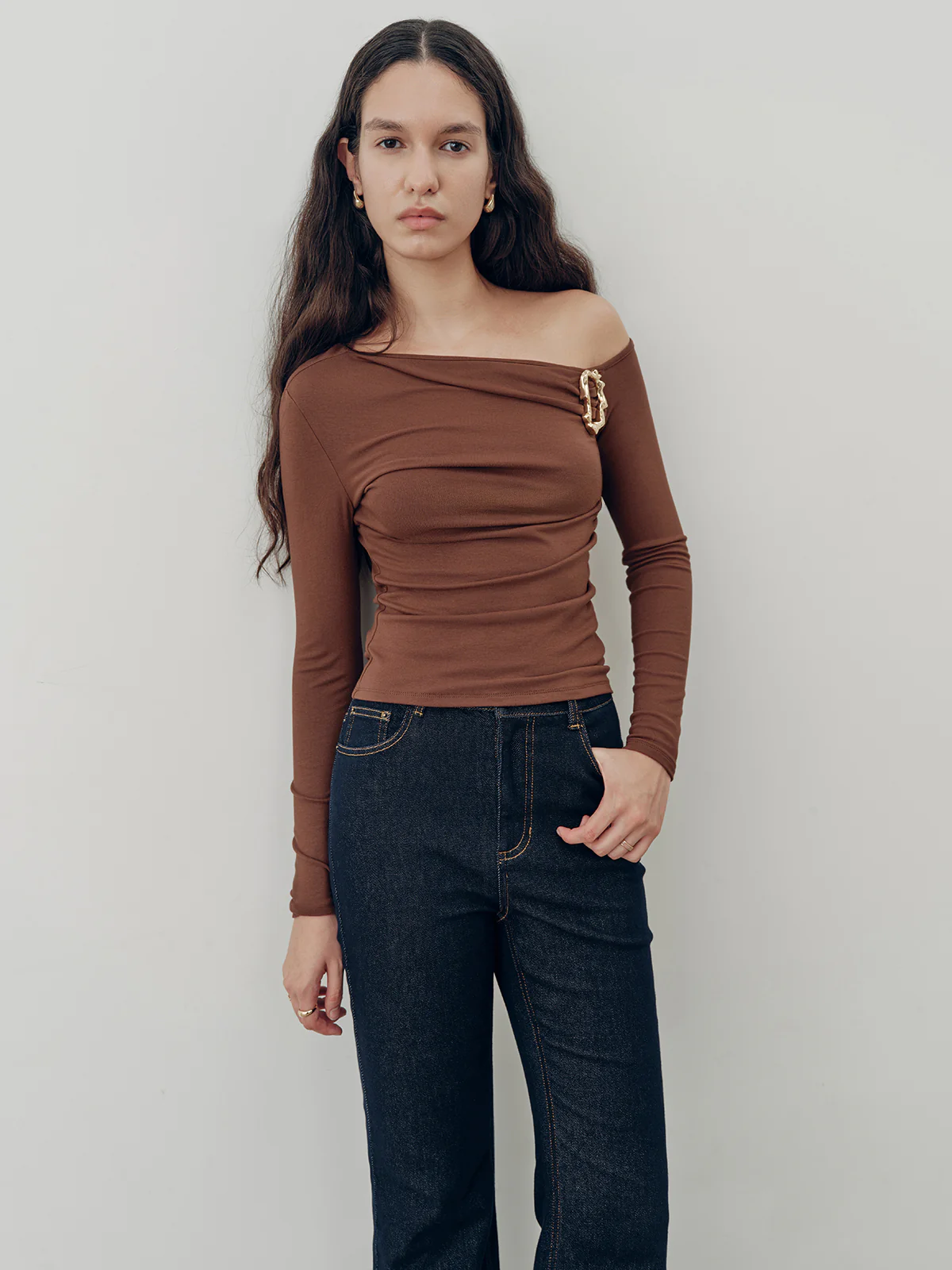 Off-Shoulder Fitted Ruched Long Sleeve Top - Wholesalesil